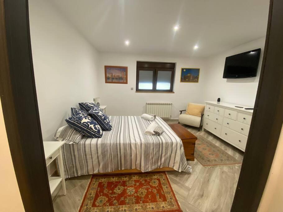 Apto. Entero. Nuevo Y Muy Comodo El Escorial Exteriér fotografie